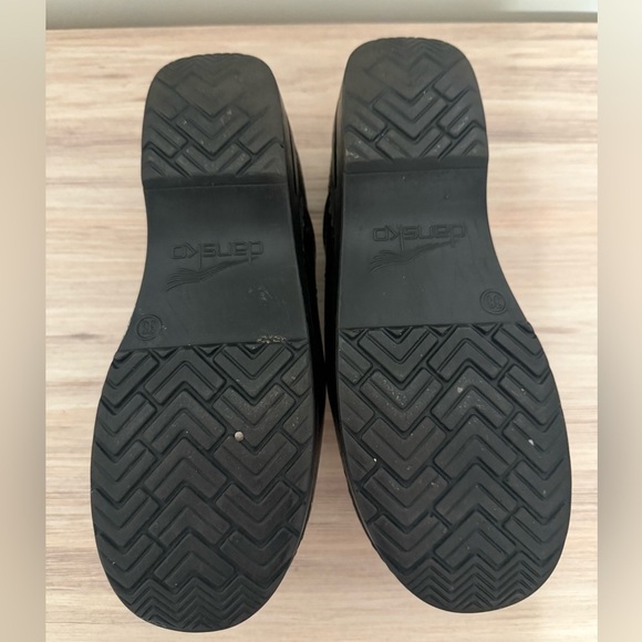 Dansko Professional Women's Clogs Brown Leather Tooled Embossed Stapled Size 38 - Picture 8 of 10